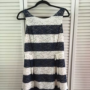 Nice dress in excellent condition!